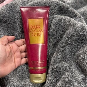 Bath & Body Works Dark Velvet Oud Body Cream - Burgundy and Gold